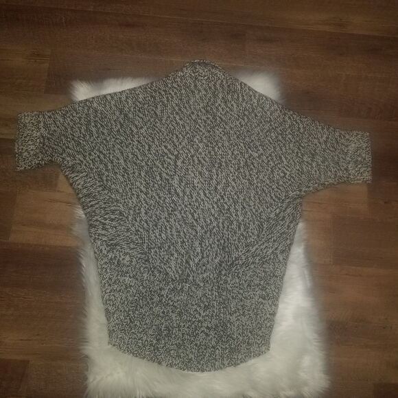 Express Oversized Sweater Black and White Dressy Sweater S Loose Fitting - Picture 3 of 4